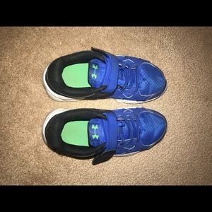 Boys Under Armor Sneakers